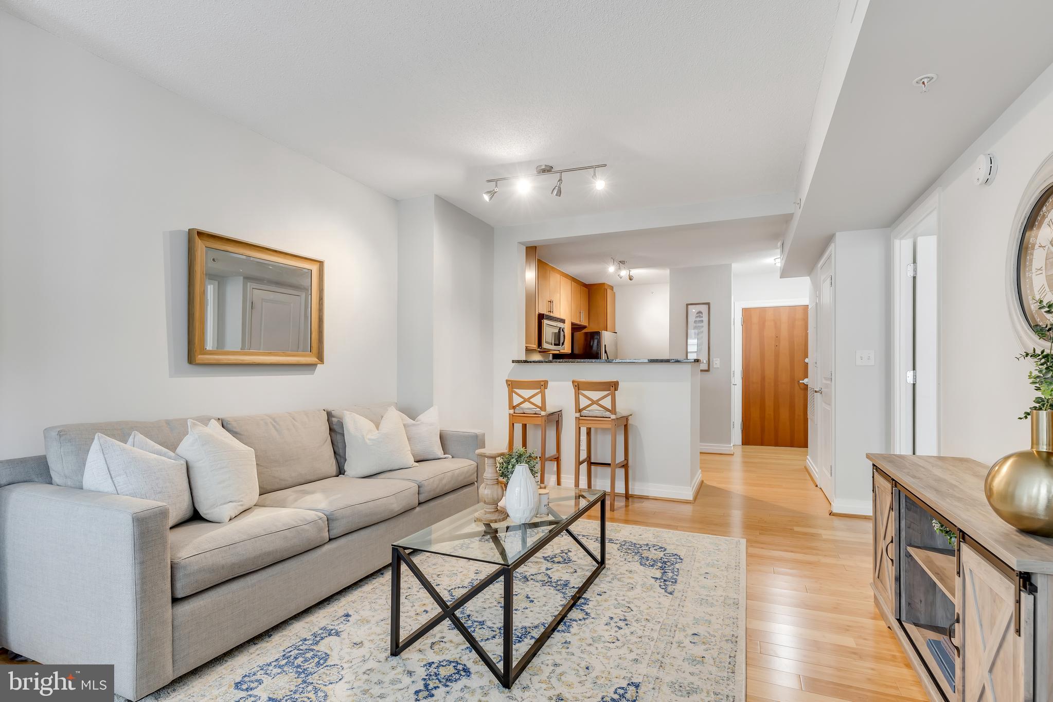 915 E Street Northwest, Unit 412 Washington, DC 20004 - Photo 11 of 20 Living Room