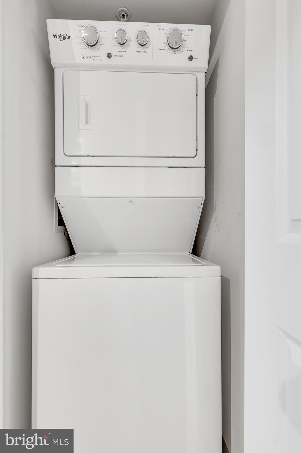 915 E Street Northwest, Unit 412 Washington, DC 20004 - Photo 19 of 20 Washer/Dryer