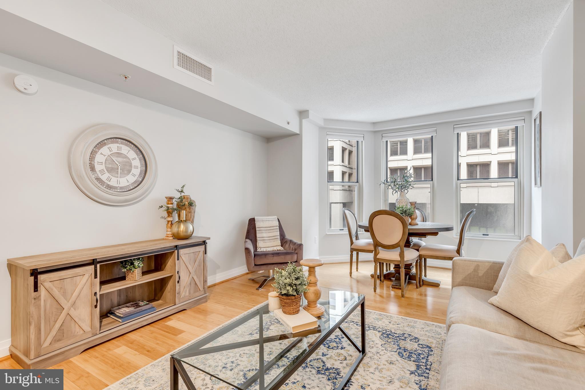 915 E Street Northwest, Unit 412 Washington, DC 20004 - Photo 9 of 20 Living Room