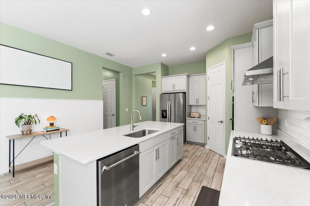 27 Cloverbrook Road St. Johns, FL 32259 - Photo 10 of 32 chefs kitchen w/gas cooktop