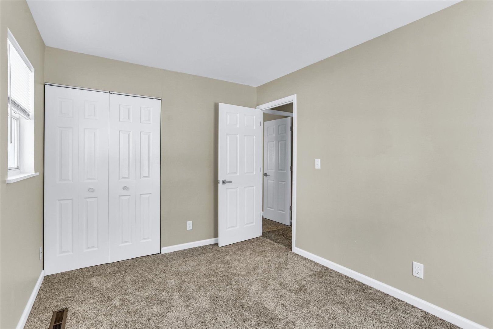 1506 Centennial Drive Champaign, IL 61821 - Photo 28 of 44