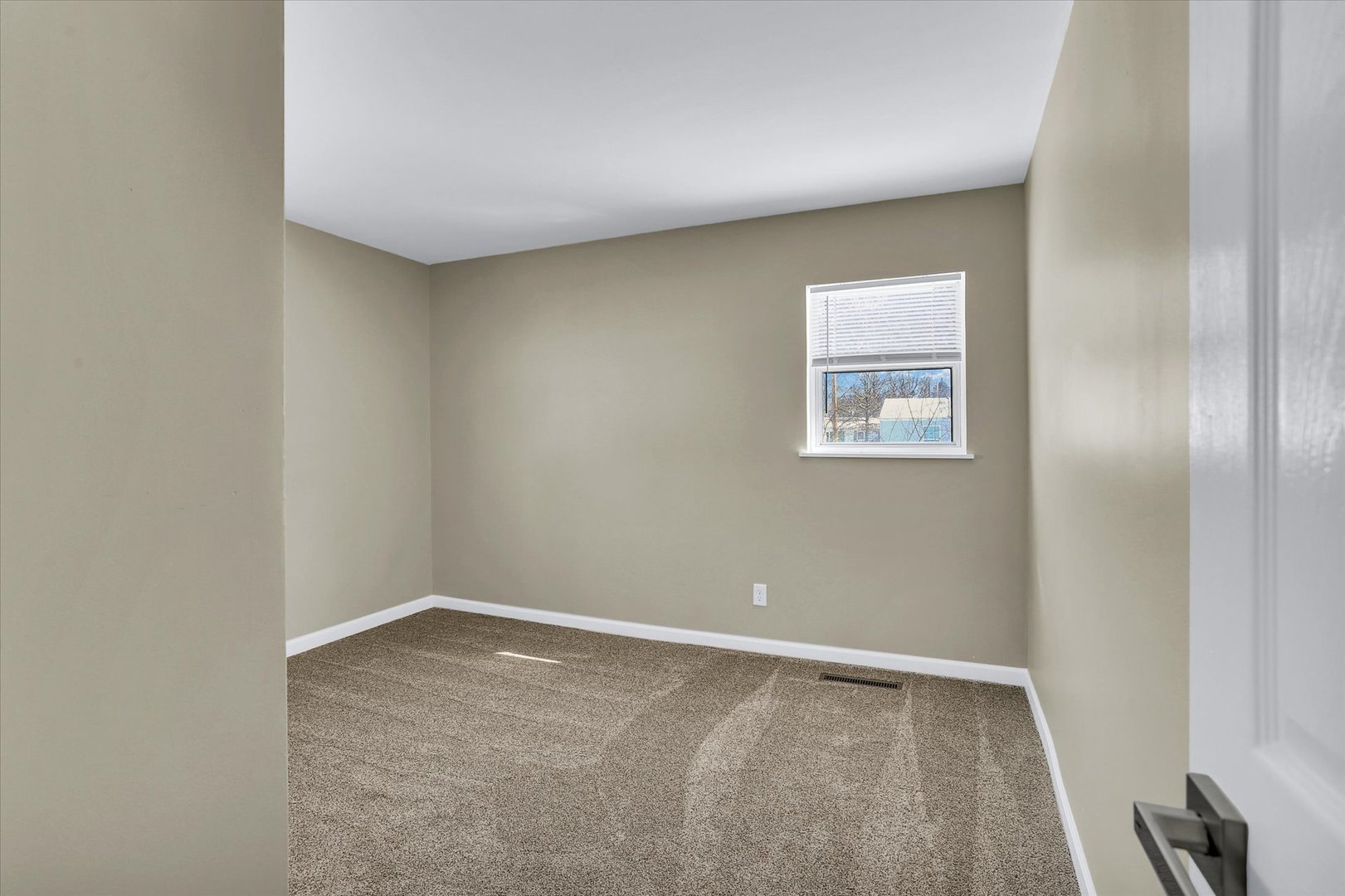 1506 Centennial Drive Champaign, IL 61821 - Photo 31 of 44