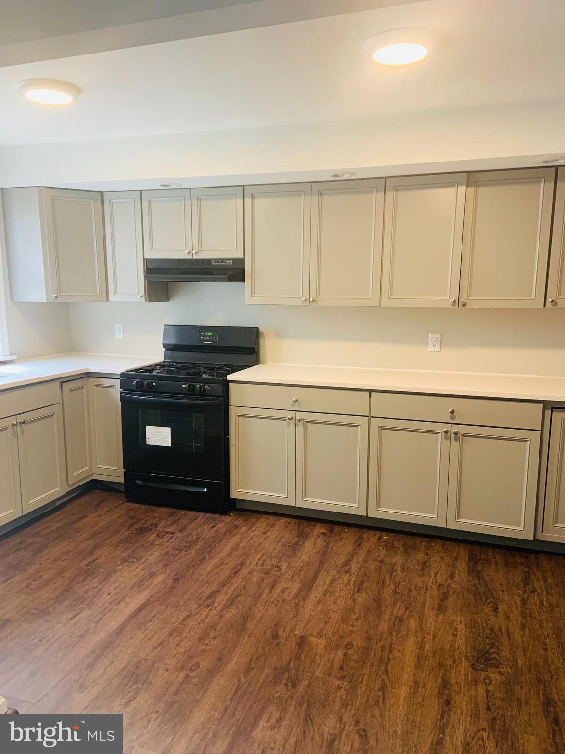 1690 Powell Road Brookhaven, PA 19015 - Photo 3 of 17
