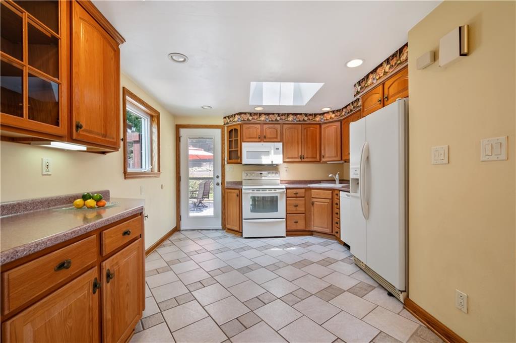 236 Hazel Road Pittsburgh, PA 15235 - Photo 7 of 29 Gallery Image 7