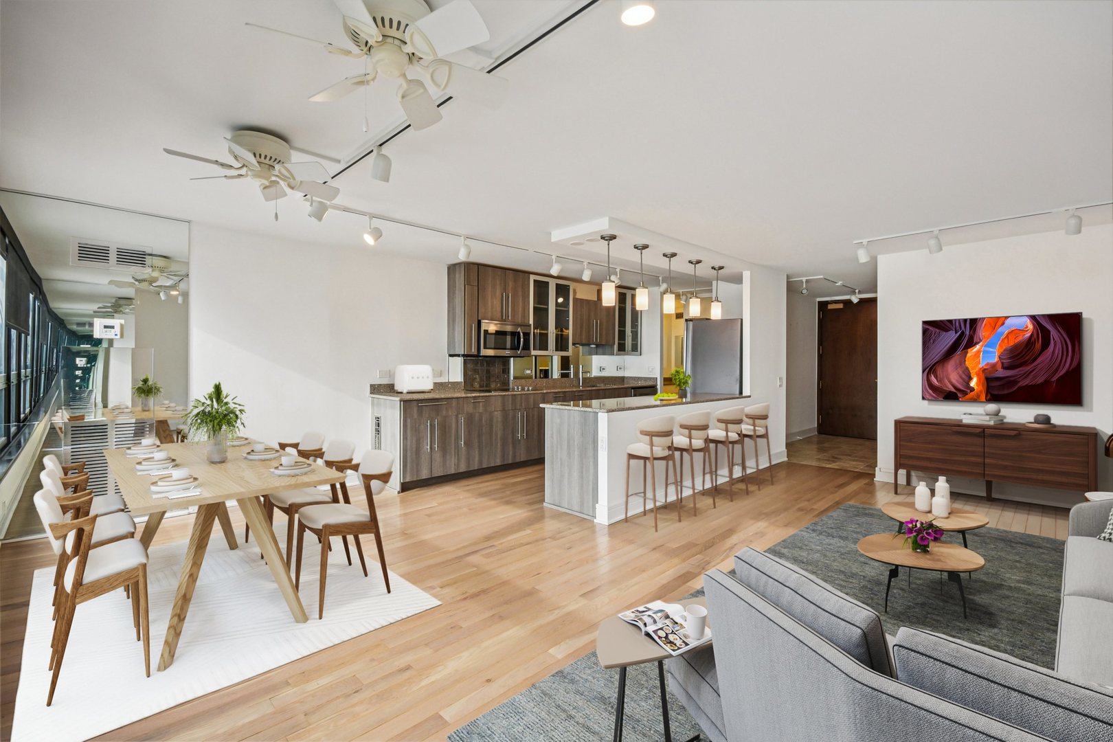 360 East Randolph Street, Unit 1102 Chicago, IL 60601 - Photo 2 of 27