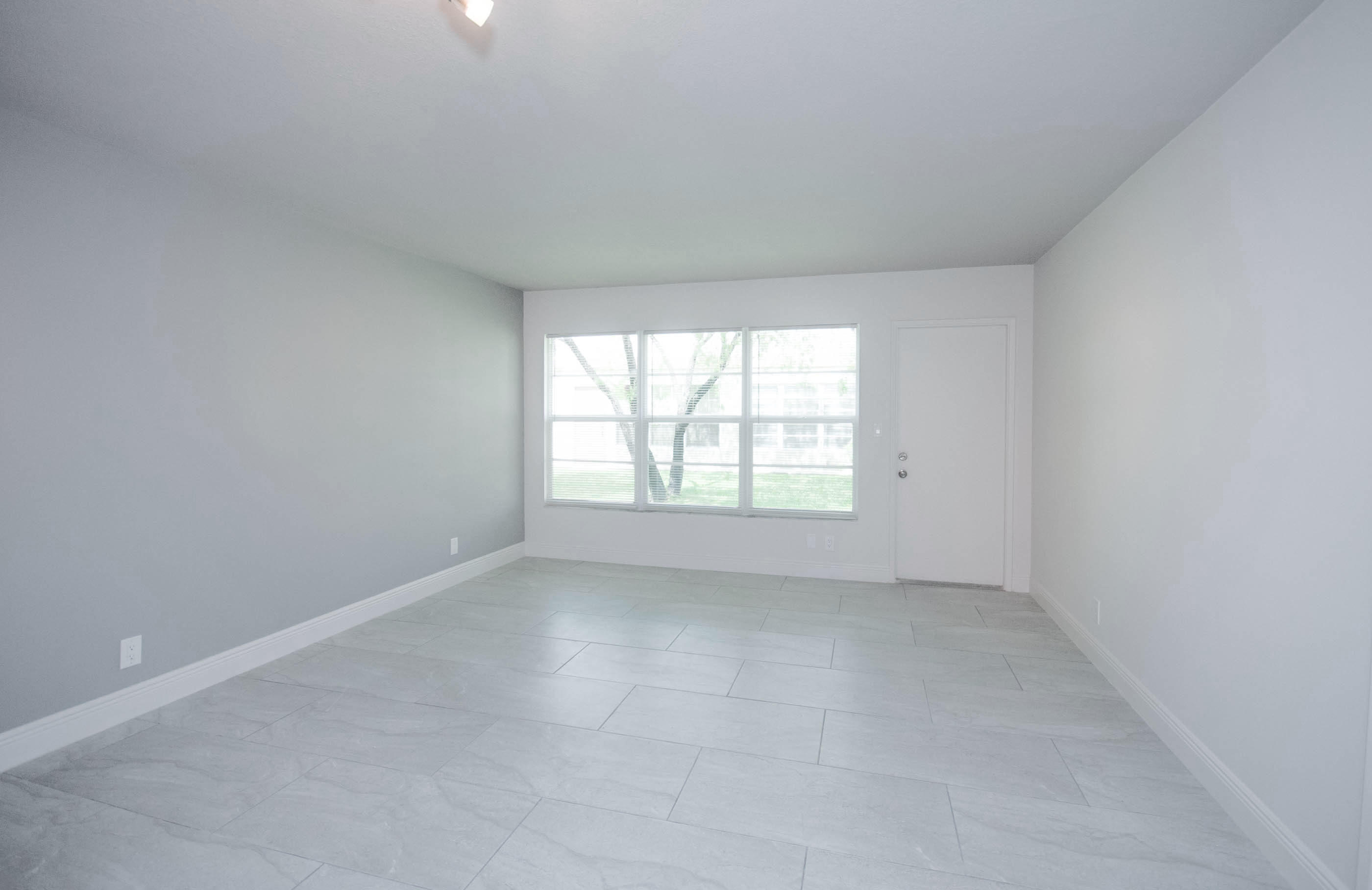18801 Garbo Terrace, Unit 7 Boca Raton, FL 33496 - Photo 6 of 25 18801 Garbo Terrace Boca Raton-print-003