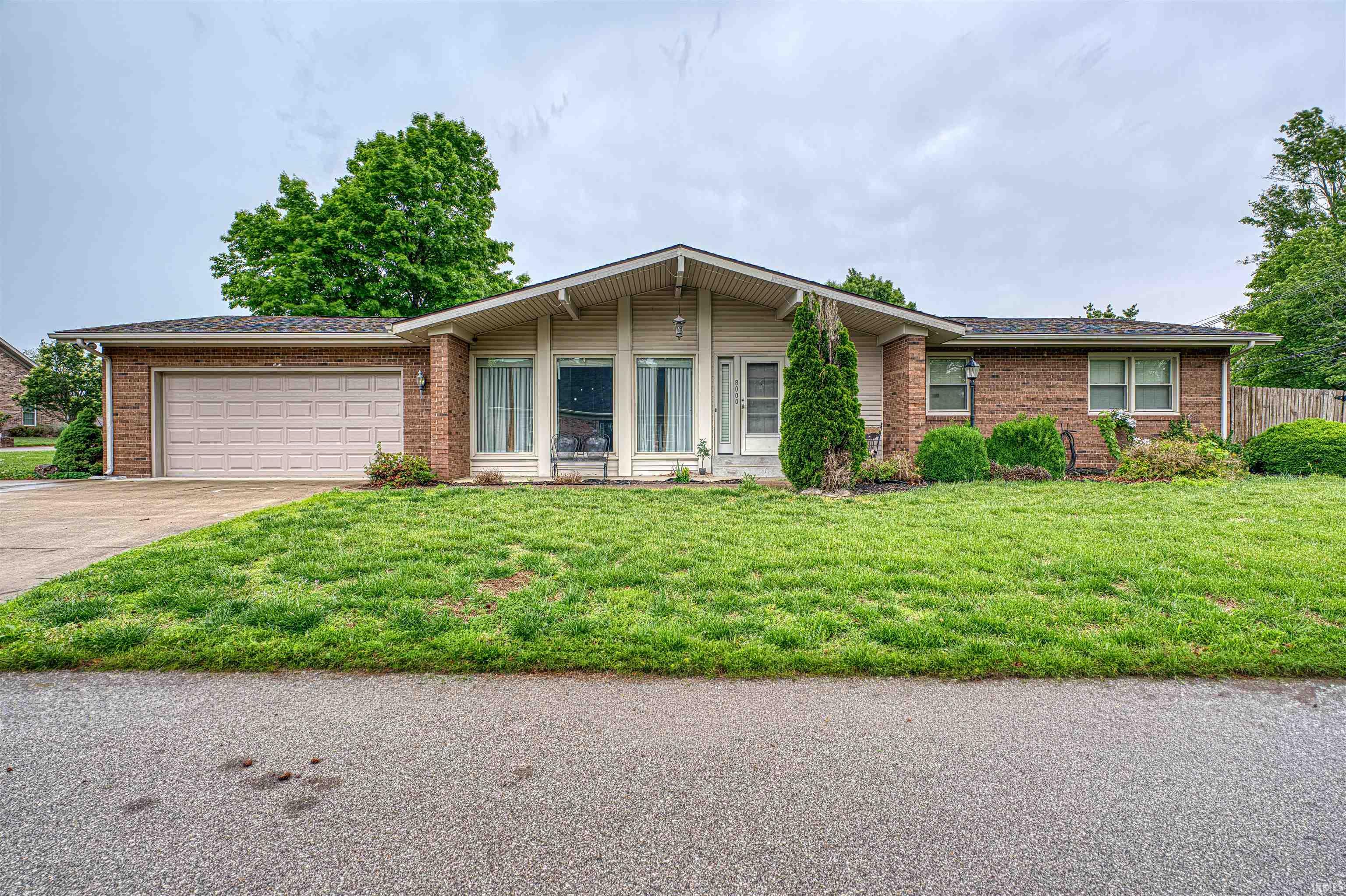 8000 Maple Lane Newburgh, IN 47630 - Photo 1 of 34