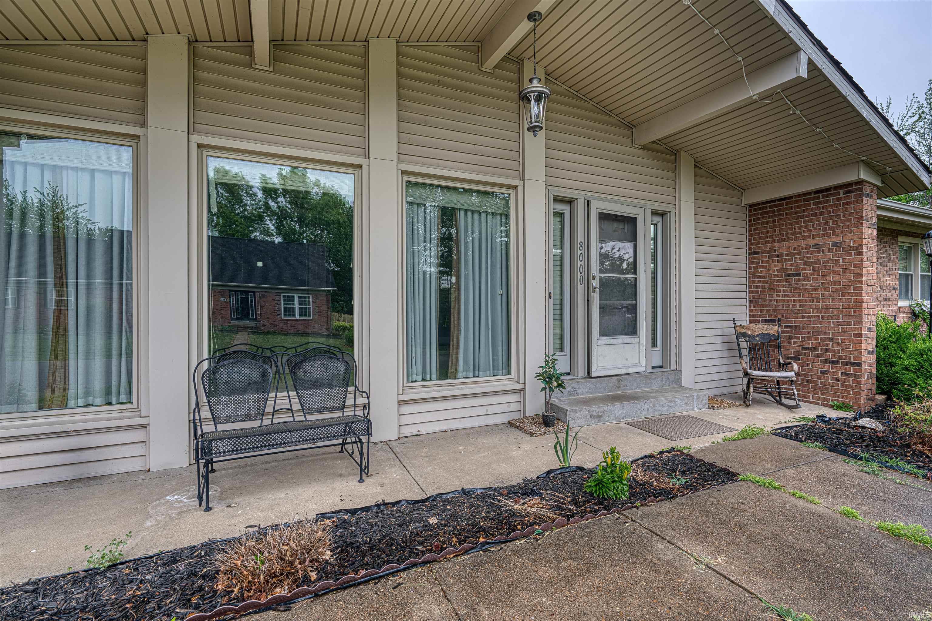 8000 Maple Lane Newburgh, IN 47630 - Photo 4 of 34