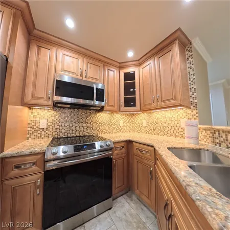 $1,695 | 8600 West Charleston Boulevard, Unit 1061, Las Vegas, NV 89117