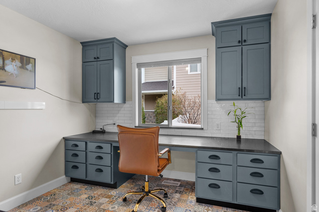 1896 West 800 North Mapleton, UT 84663 - Photo 24 of 55 Office area featuring baseboards