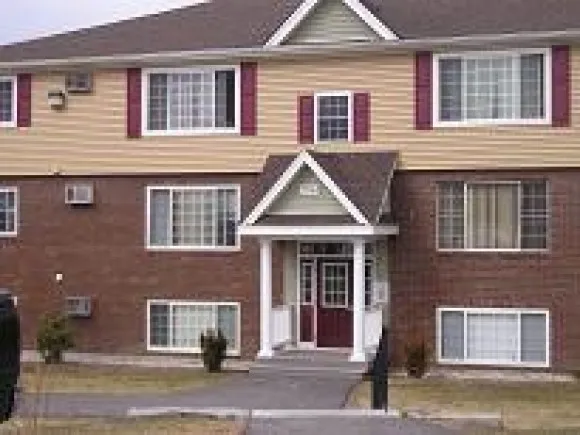 $1,809 | 3861 Brown Avenue, Unit 28, Manchester, NH 03103