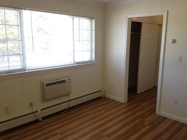$1,809 | 3861 Brown Avenue, Unit 28, Manchester, NH 03103