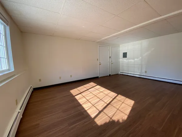$1,809 | 3861 Brown Avenue, Unit 28, Manchester, NH 03103