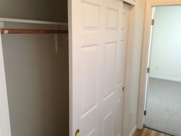 $1,809 | 3861 Brown Avenue, Unit 28, Manchester, NH 03103
