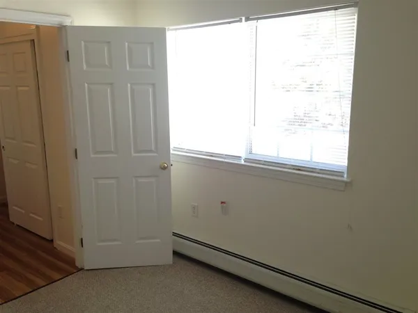 $1,809 | 3861 Brown Avenue, Unit 28, Manchester, NH 03103