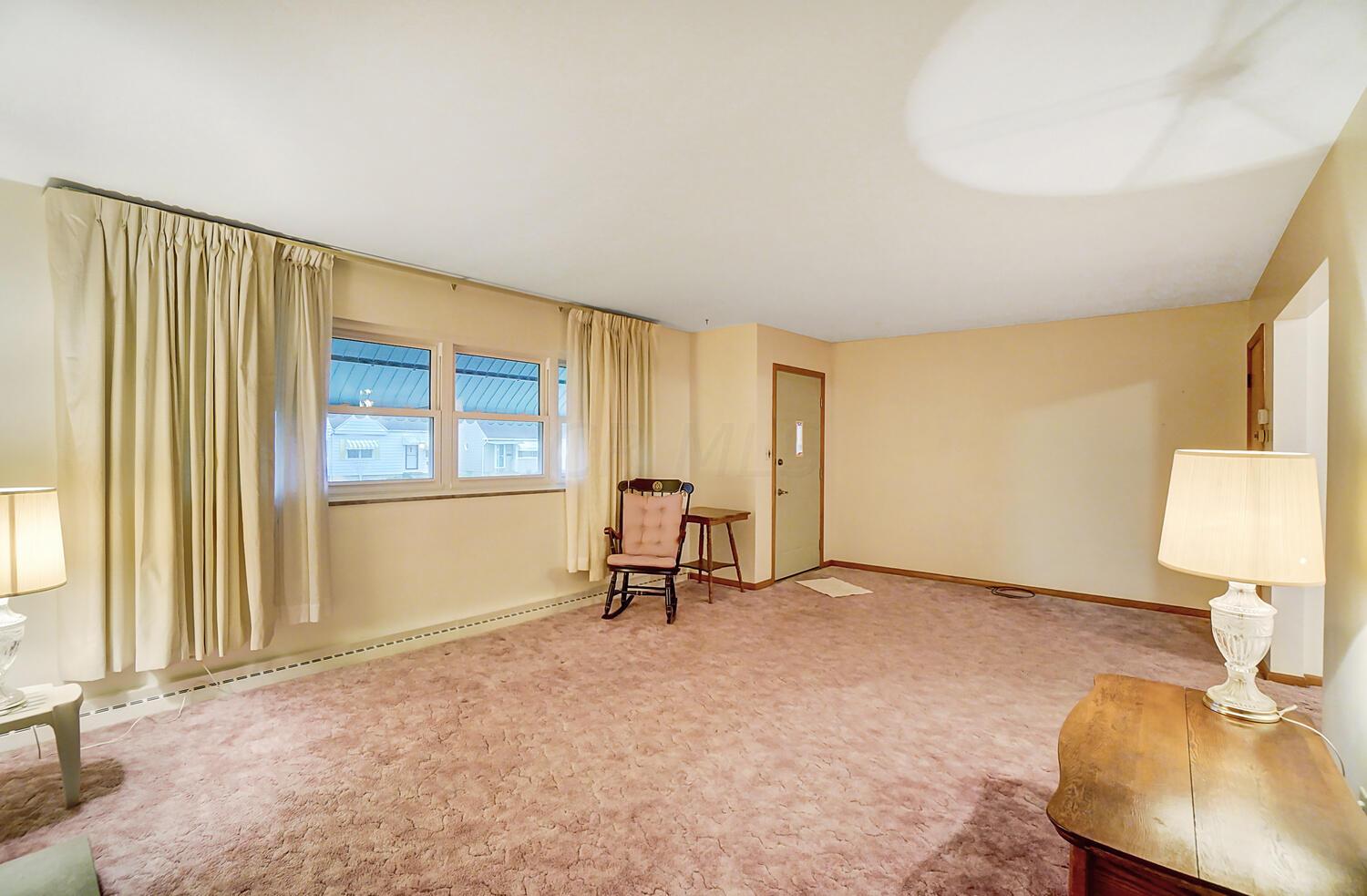 895 Chestershire Road Columbus, OH 43204 - Photo 4 of 34 50045175-011_web