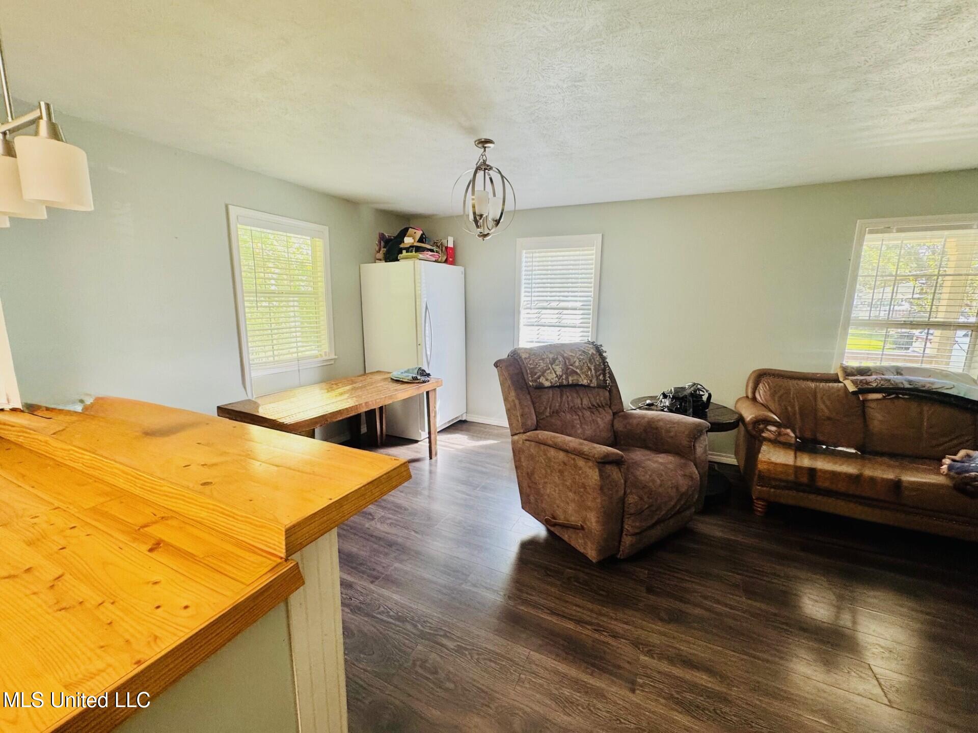 2435 Tiger Trail Southwest Brookhaven, MS 39601 - Photo 3 of 26 thumbnail_IMG_9757