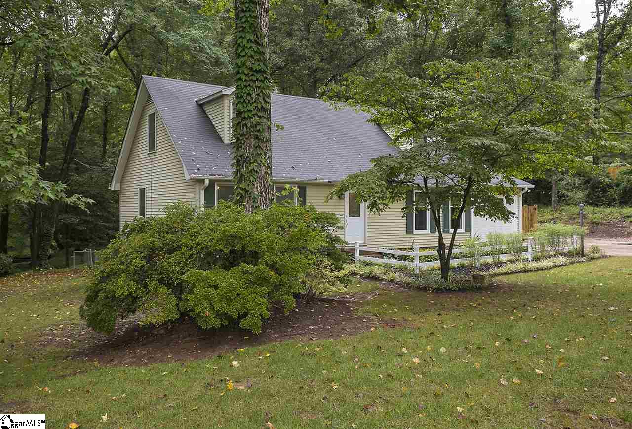 906 Standing Springs Road Greenville, SC 29605 - Photo 1 of 26 Gallery Image 1