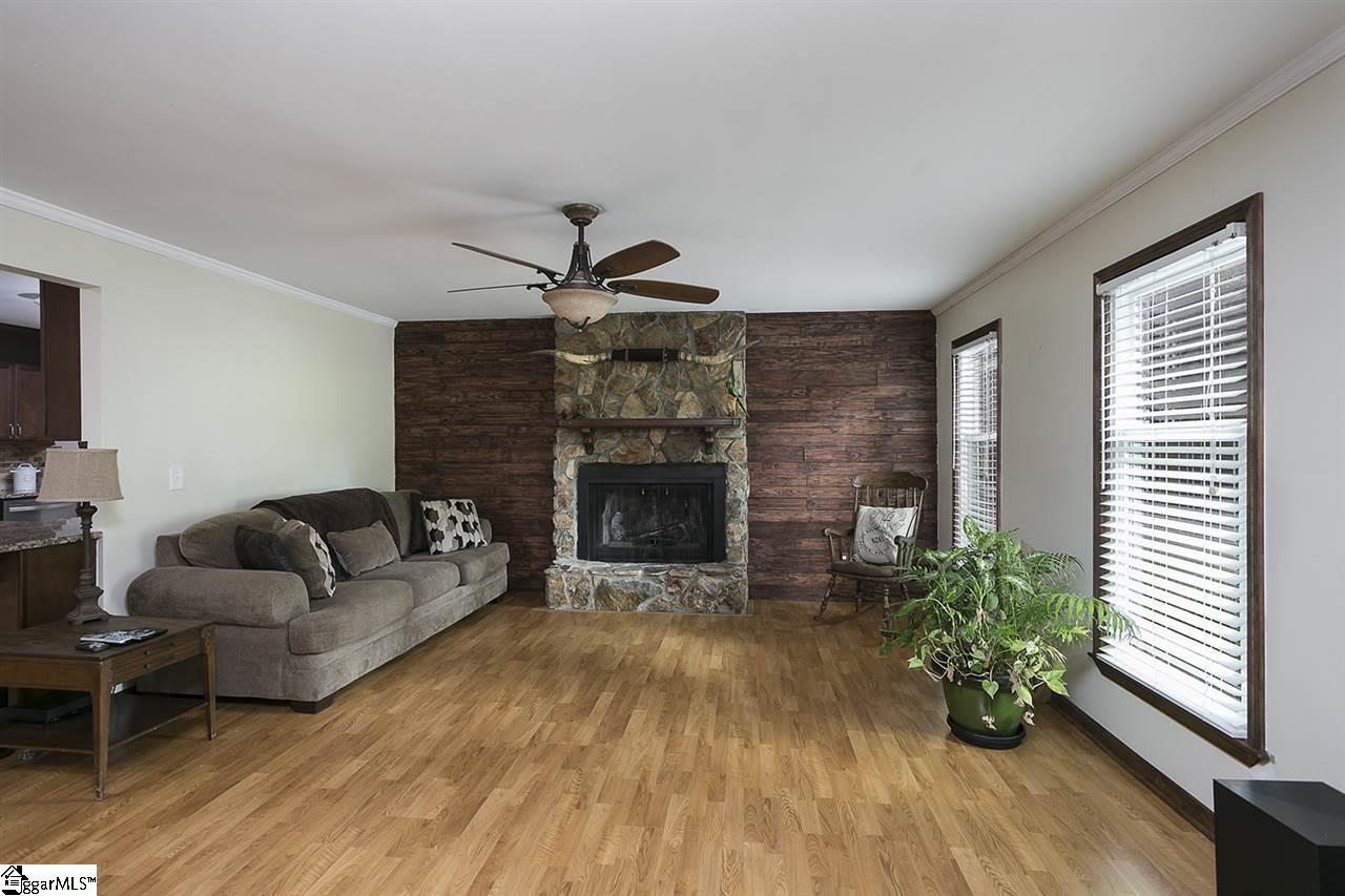 906 Standing Springs Road Greenville, SC 29605 - Photo 5 of 26 Gallery Image 5
