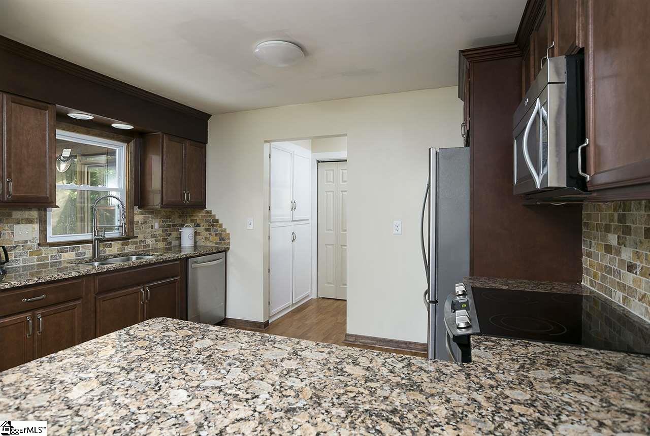 906 Standing Springs Road Greenville, SC 29605 - Photo 8 of 26 Gallery Image 8