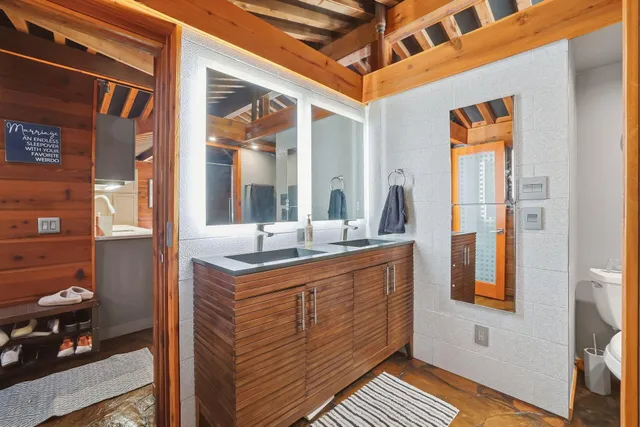 $639,000 | 436 Thomas Road, Wales, WI 53183