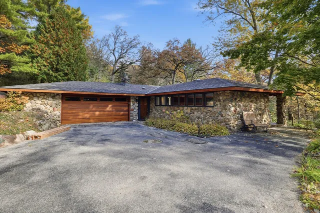 $639,000 | 436 Thomas Road, Wales, WI 53183