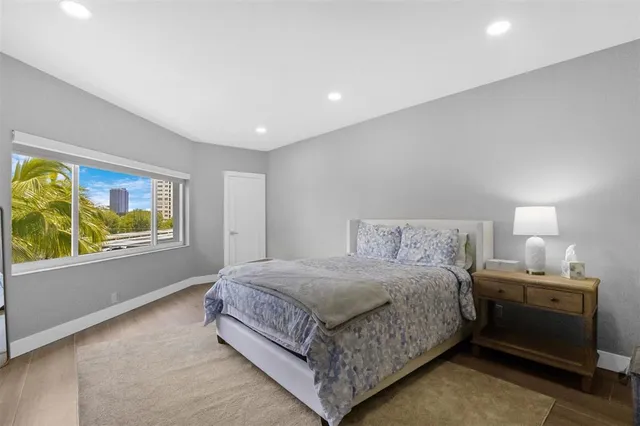 $899,000 | 333 Sunset Drive, Unit 208, Fort Lauderdale, FL 33301