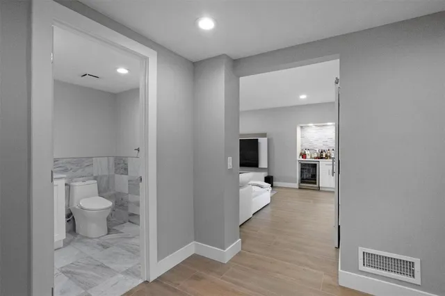 $899,000 | 333 Sunset Drive, Unit 208, Fort Lauderdale, FL 33301