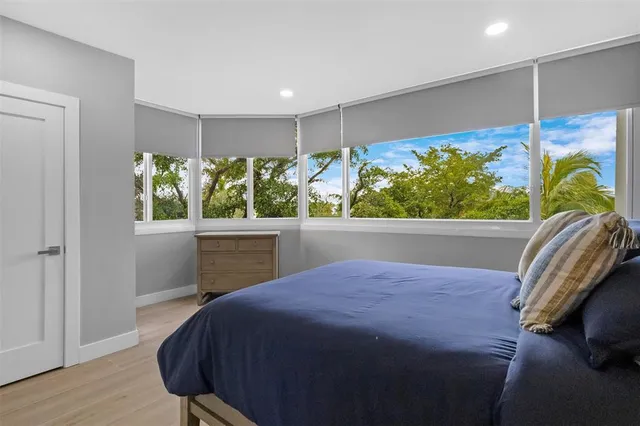 $899,000 | 333 Sunset Drive, Unit 208, Fort Lauderdale, FL 33301