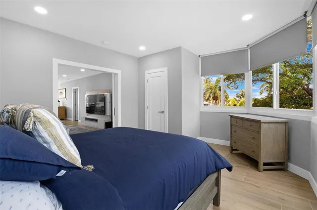 $899,000 | 333 Sunset Drive, Unit 208, Fort Lauderdale, FL 33301