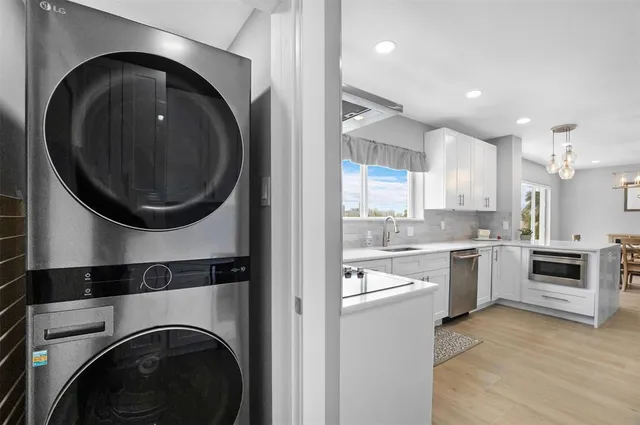 $899,000 | 333 Sunset Drive, Unit 208, Fort Lauderdale, FL 33301