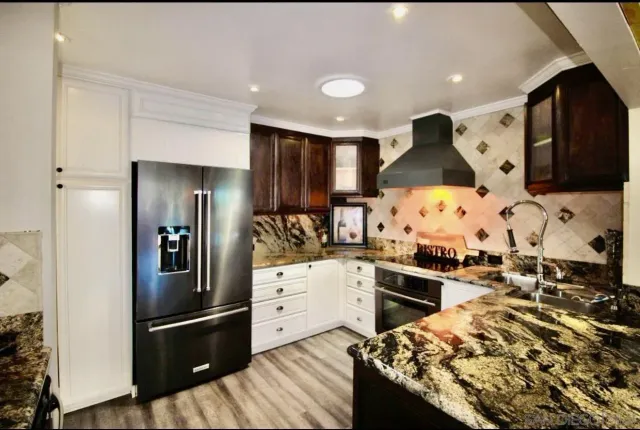 $1,799,000 | 10 Antigua Court, Coronado, CA 92118