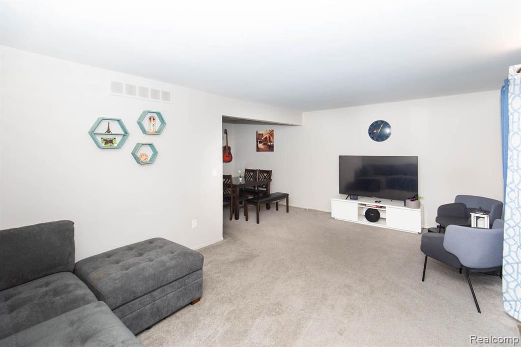 3912 Old Creek Road Troy, MI 48084 - Photo 18 of 38 Gallery Image 18