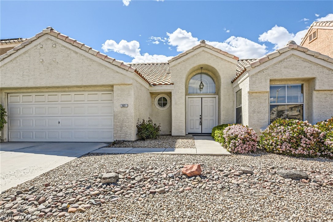 67 Reflections Road Henderson, NV 89074 - Photo 3 of 28 Gallery Image 3