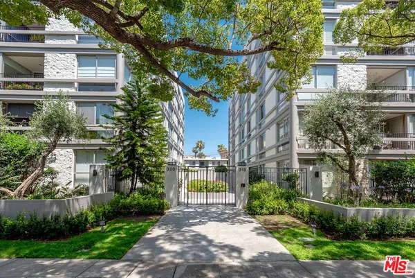 $1,425,000 | 318 North Maple Drive, Unit 506, Beverly Hills, CA 90210