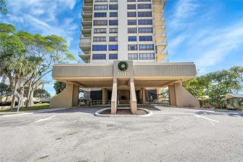 $349,000 | 11113 Biscayne Boulevard, Unit 255, Miami, FL 33181