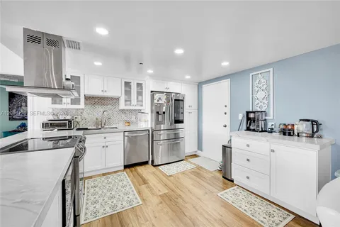 $349,000 | 11113 Biscayne Boulevard, Unit 255, Miami, FL 33181