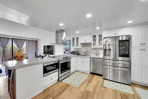 $349,000 | 11113 Biscayne Boulevard, Unit 255, Miami, FL 33181