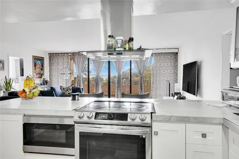 $349,000 | 11113 Biscayne Boulevard, Unit 255, Miami, FL 33181