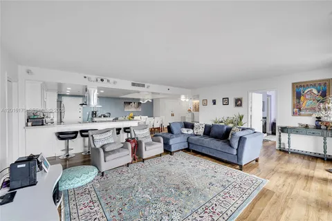 $349,000 | 11113 Biscayne Boulevard, Unit 255, Miami, FL 33181