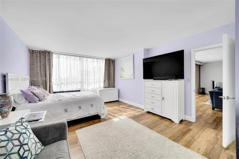 $349,000 | 11113 Biscayne Boulevard, Unit 255, Miami, FL 33181