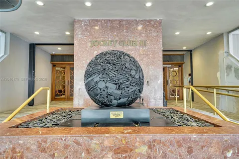 $349,000 | 11113 Biscayne Boulevard, Unit 255, Miami, FL 33181