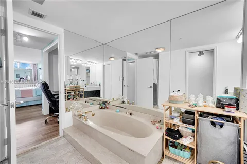 $349,000 | 11113 Biscayne Boulevard, Unit 255, Miami, FL 33181