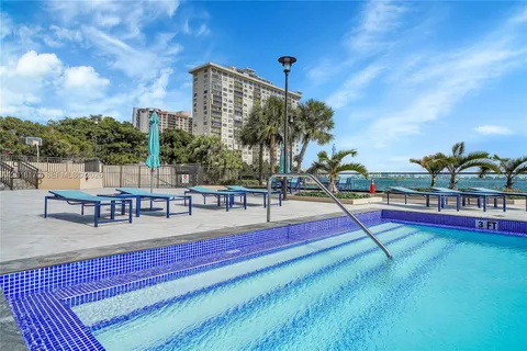 $349,000 | 11113 Biscayne Boulevard, Unit 255, Miami, FL 33181