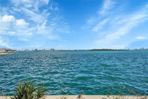 $349,000 | 11113 Biscayne Boulevard, Unit 255, Miami, FL 33181