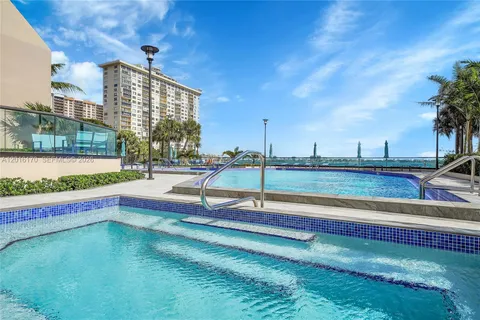 $349,000 | 11113 Biscayne Boulevard, Unit 255, Miami, FL 33181