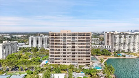 $349,000 | 11113 Biscayne Boulevard, Unit 255, Miami, FL 33181