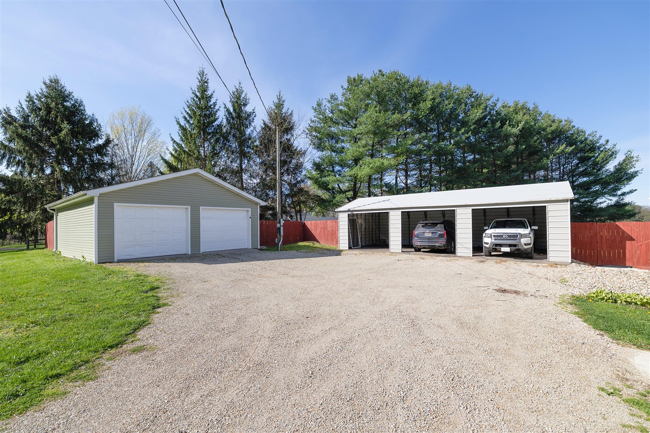 56504 Twin Lakes Road Cassopolis, MI 49031 - Photo 10 of 25