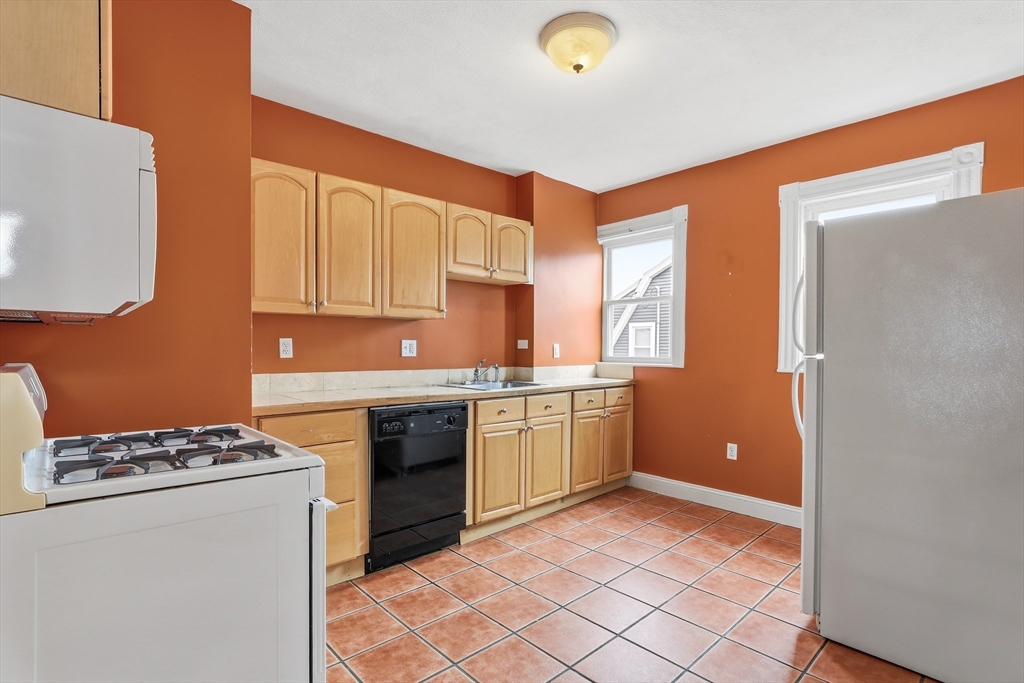 9 Atlantic Street, Unit 2 Winthrop, MA 02152 - Photo 17 of 28