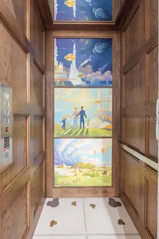 a en suite bathroom with a sink and a mirror